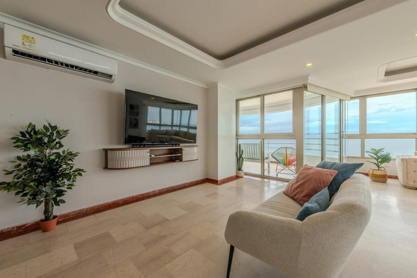 Spectacular 3br Ocean View In Bocagrande *
